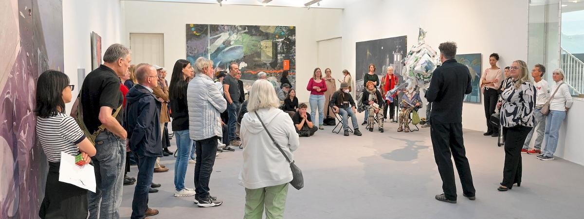 Führung durch die Ausstellung "Ruprecht von Kaufmann" mit der Museumsleiterin Saskia Dams und Ruprecht von Kaufmann. Foto: Ingo Kröner. Führung durch die Ausstellung "Ruprecht von Kaufmann" mit der Museumsleiterin Saskia Dams und Ruprecht von Kaufmann. Foto: Ingo Kröner.